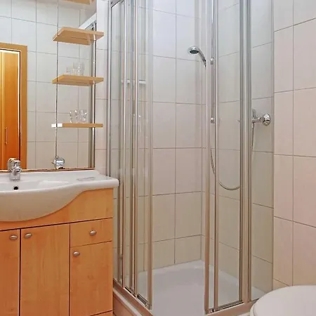 Appartement 10 *